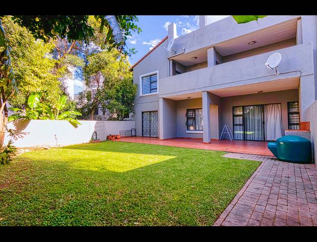 2 BEDROOM APARTMENT SOLD IN BRYANSTON